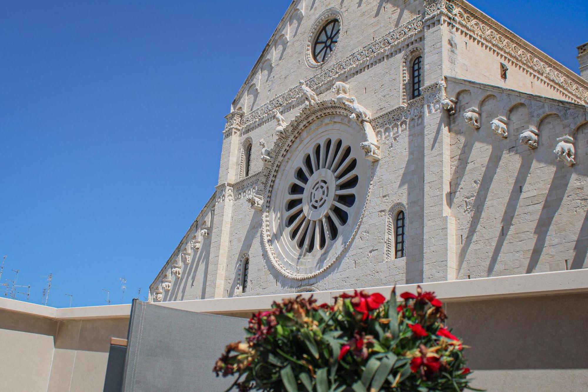Vista Cattedrale - Super Attico Nel Centro Storico Bari Exterior photo